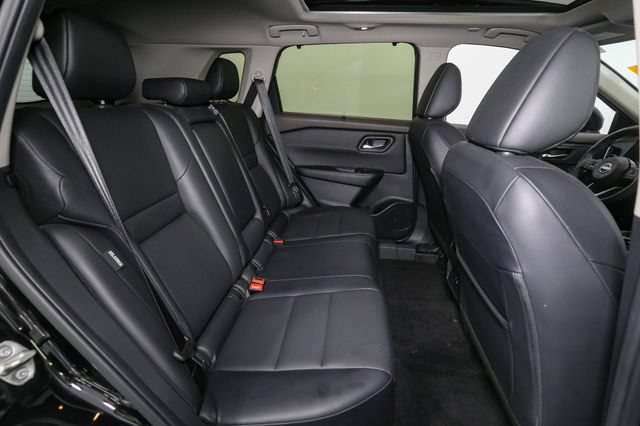 Used 2023 Nissan Rogue SV w/ SV Premium B Package AWD/4WD image 19