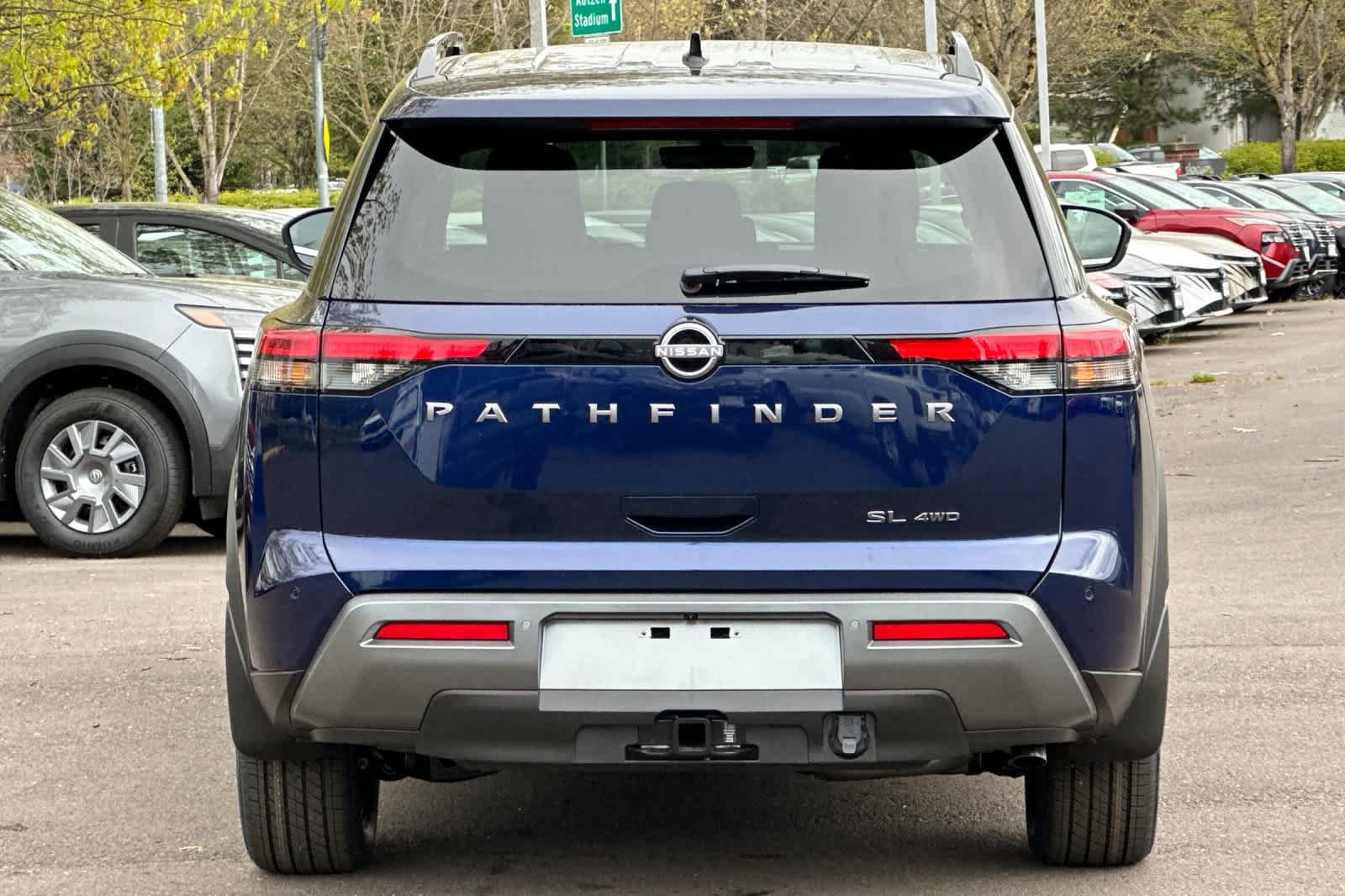 New 2026 Nissan Pathfinder SL image 7