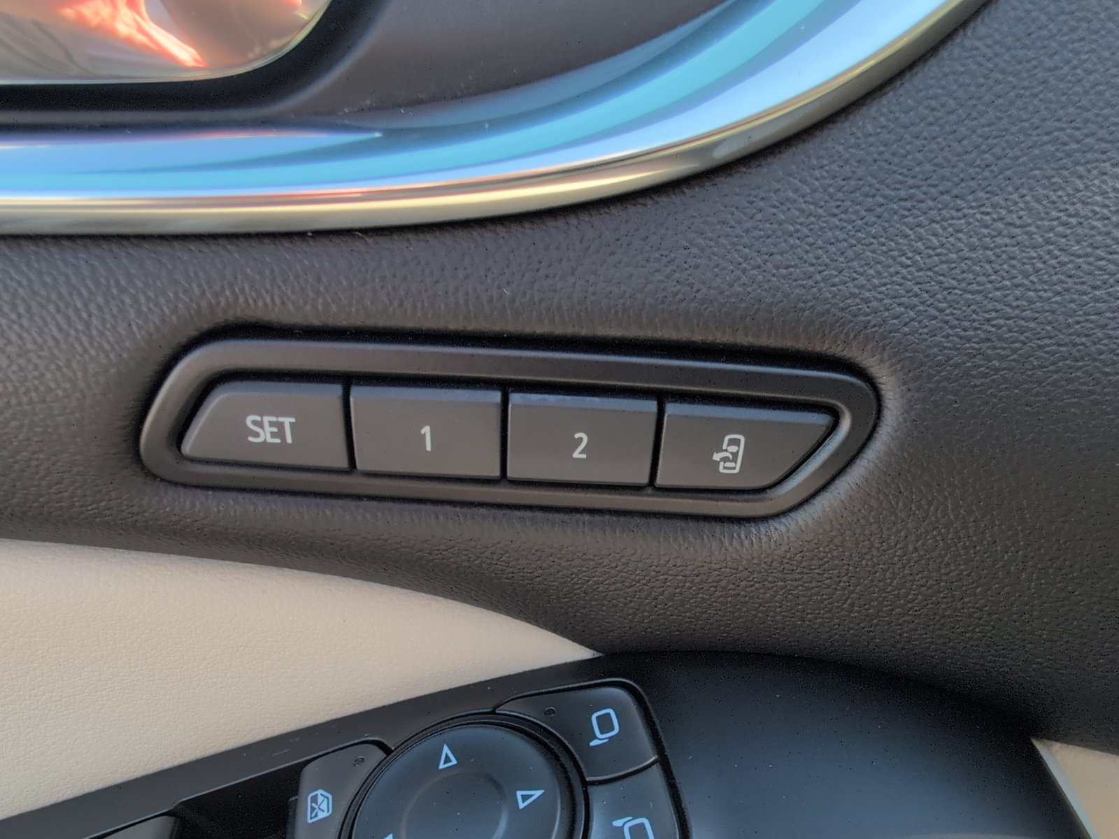 Used 2023 Buick Enclave Premium w/ Experience Buick Package FWD image 23
