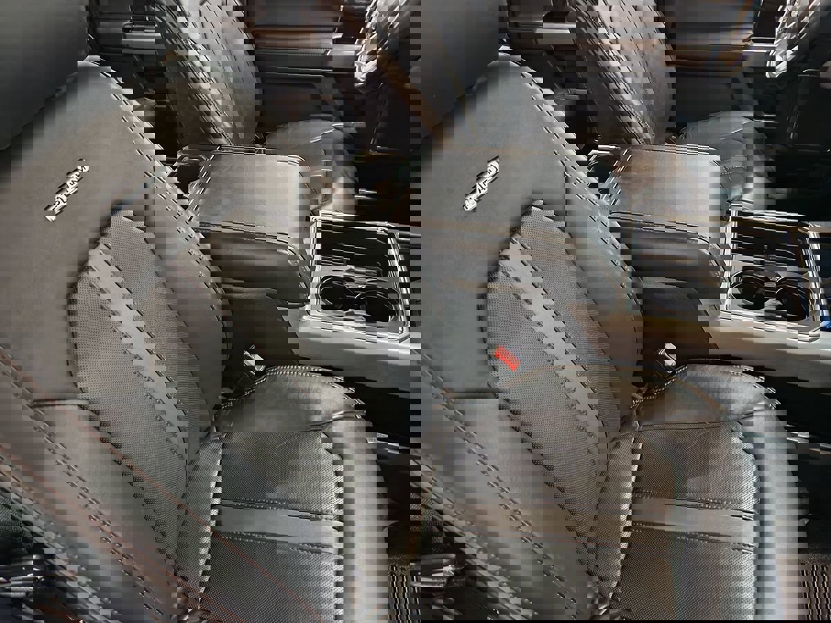 Used 2022 Ford F250 Platinum w/ Tremor Off-Road Package image 32