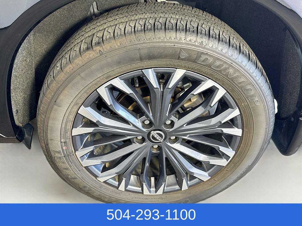 Used 2025 Nissan Rogue Platinum FWD image 34