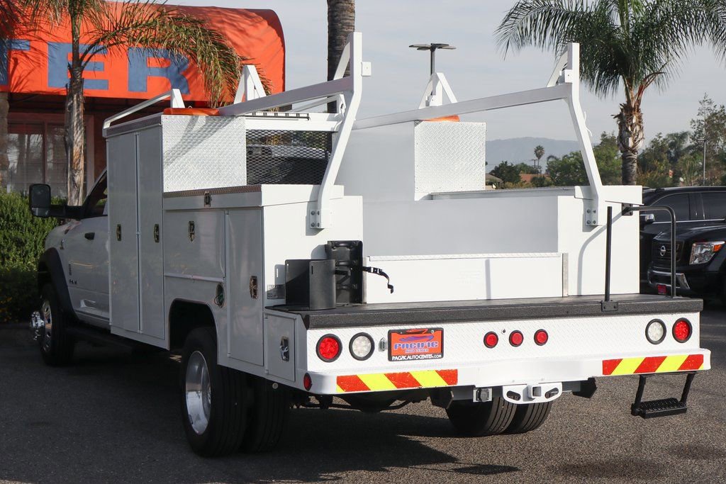 Used 2021 RAM 5500 Tradesman w/ Chrome Appearance Group RWD image 7