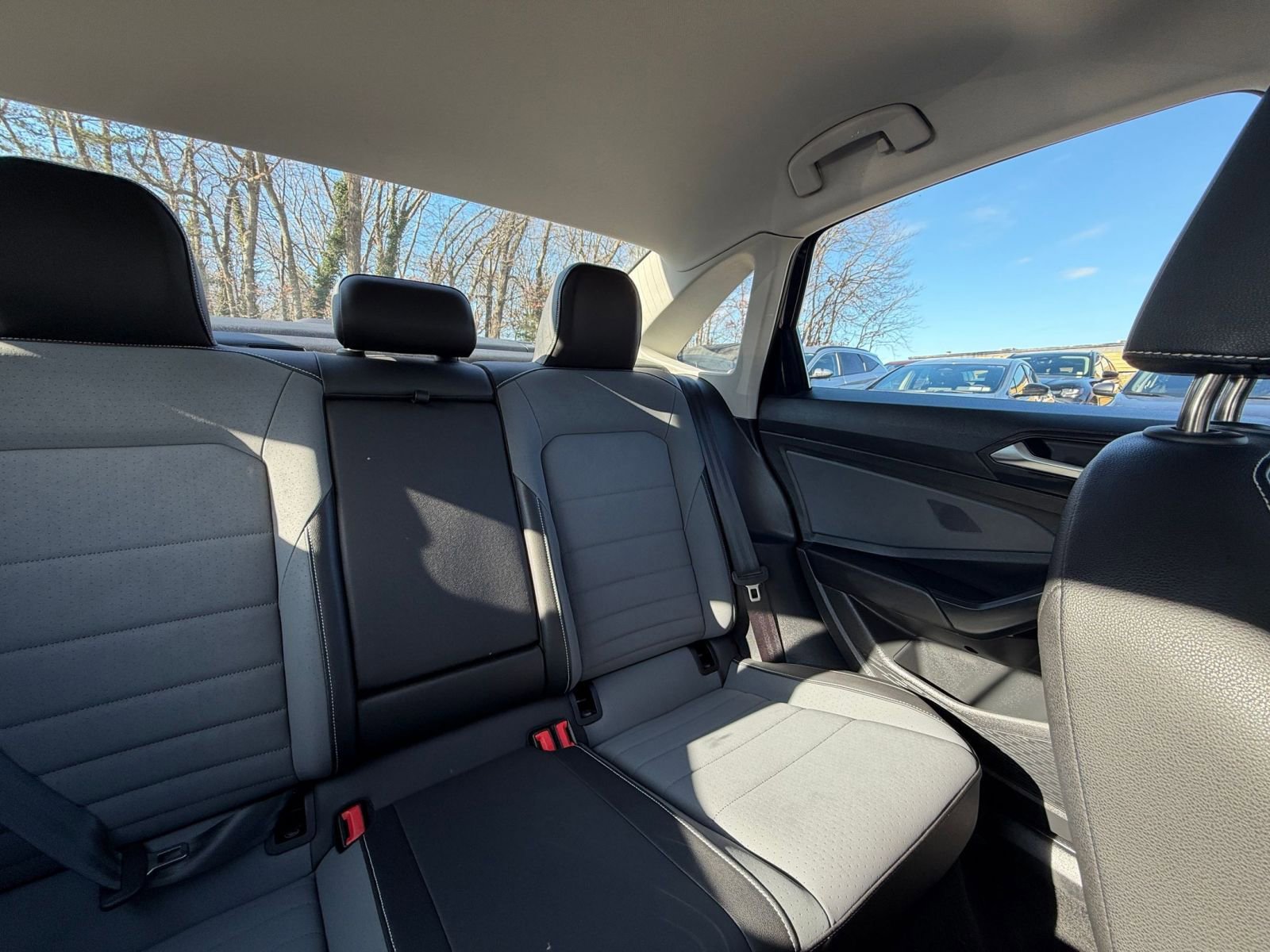 Used 2025 Volkswagen Jetta SE image 38