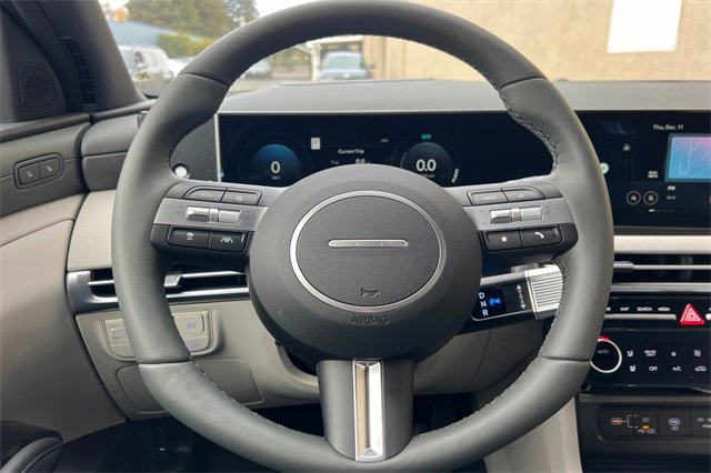 New 2025 Hyundai Tucson Limited image 24