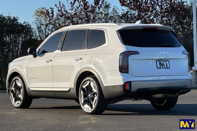 Used 2025 Kia Telluride EX image 6