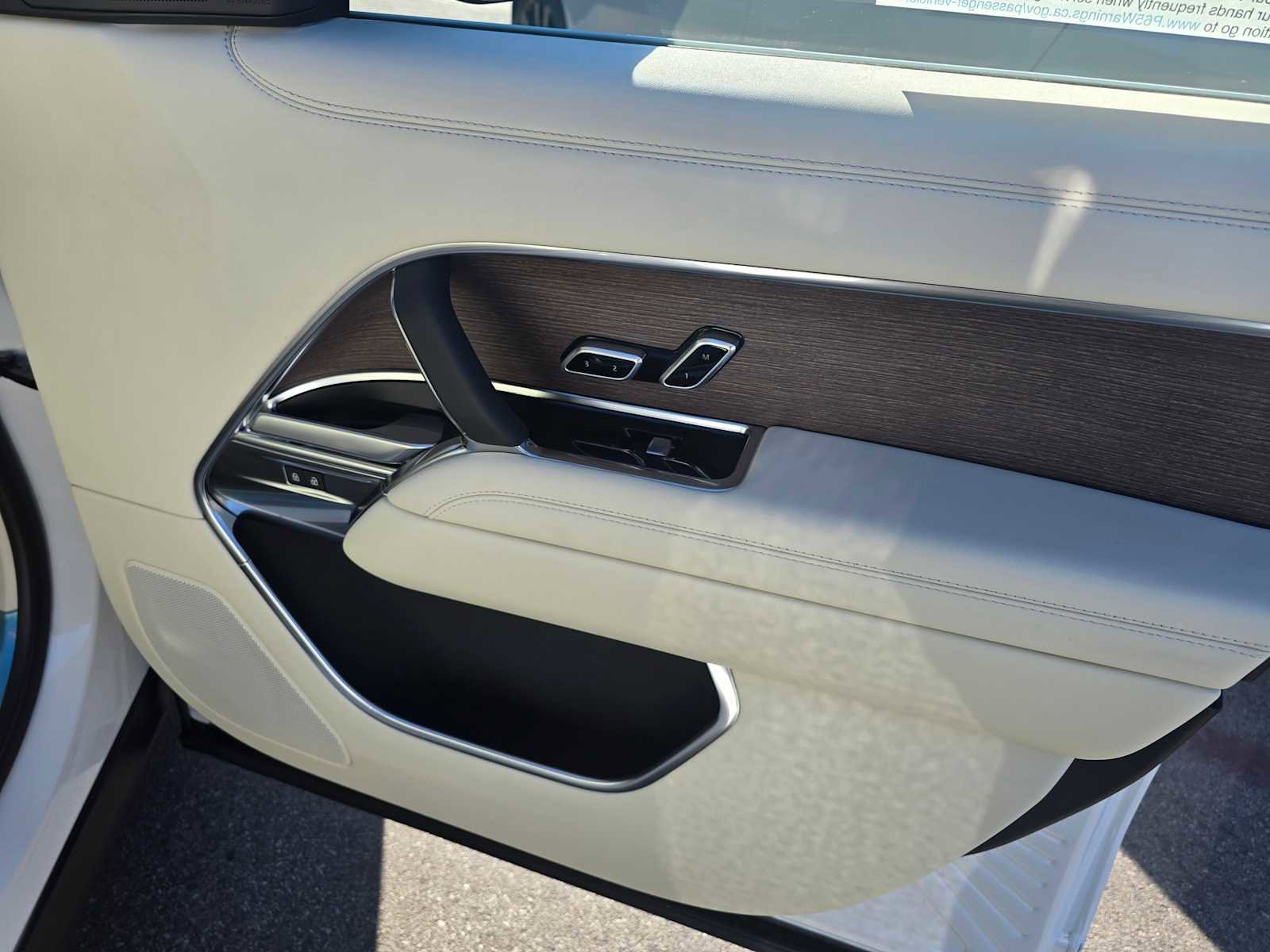 New 2025 Land Rover Range Rover SE image 10