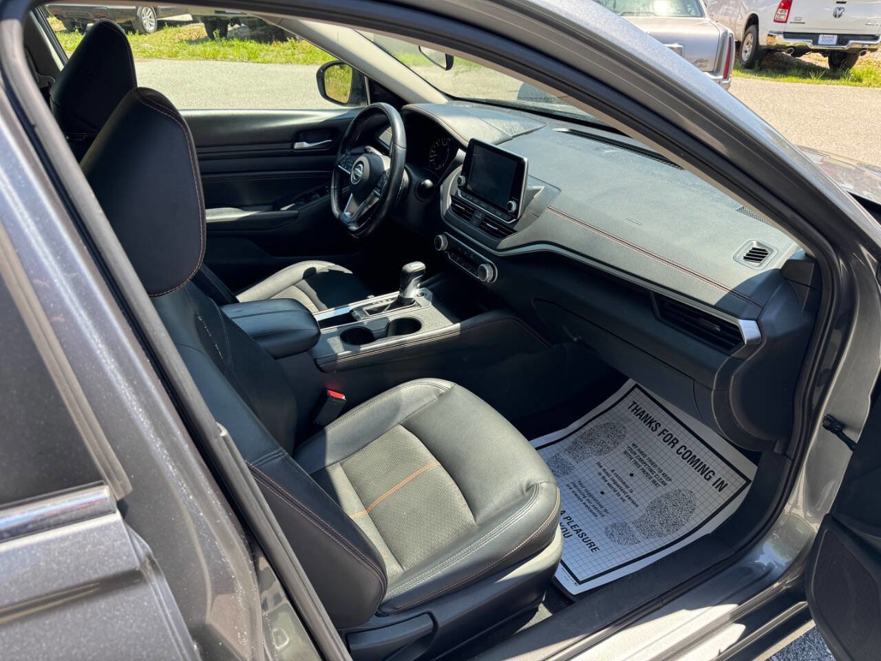 Used 2019 Nissan Altima 2.5 SR FWD image 15