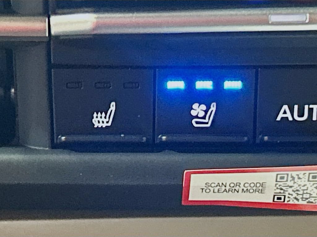 New 2026 Toyota Sienna Platinum AWD/4WD image 19