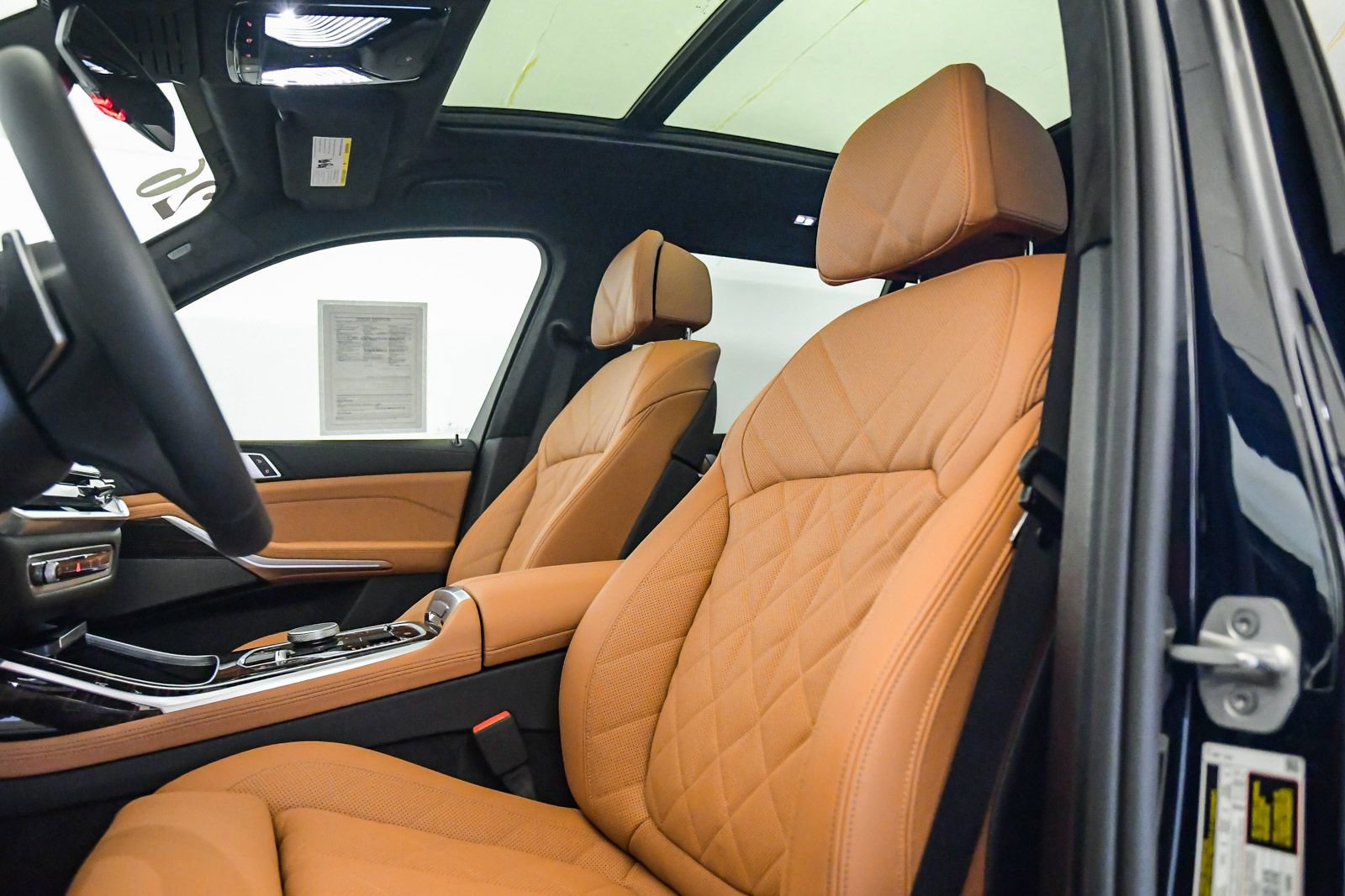 Used 2026 BMW X7 xDrive40i w/ M Sport Package image 21