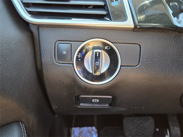 Used 2018 Mercedes-Benz GLS 550 4MATIC w/ Driver Assistance Package image 27