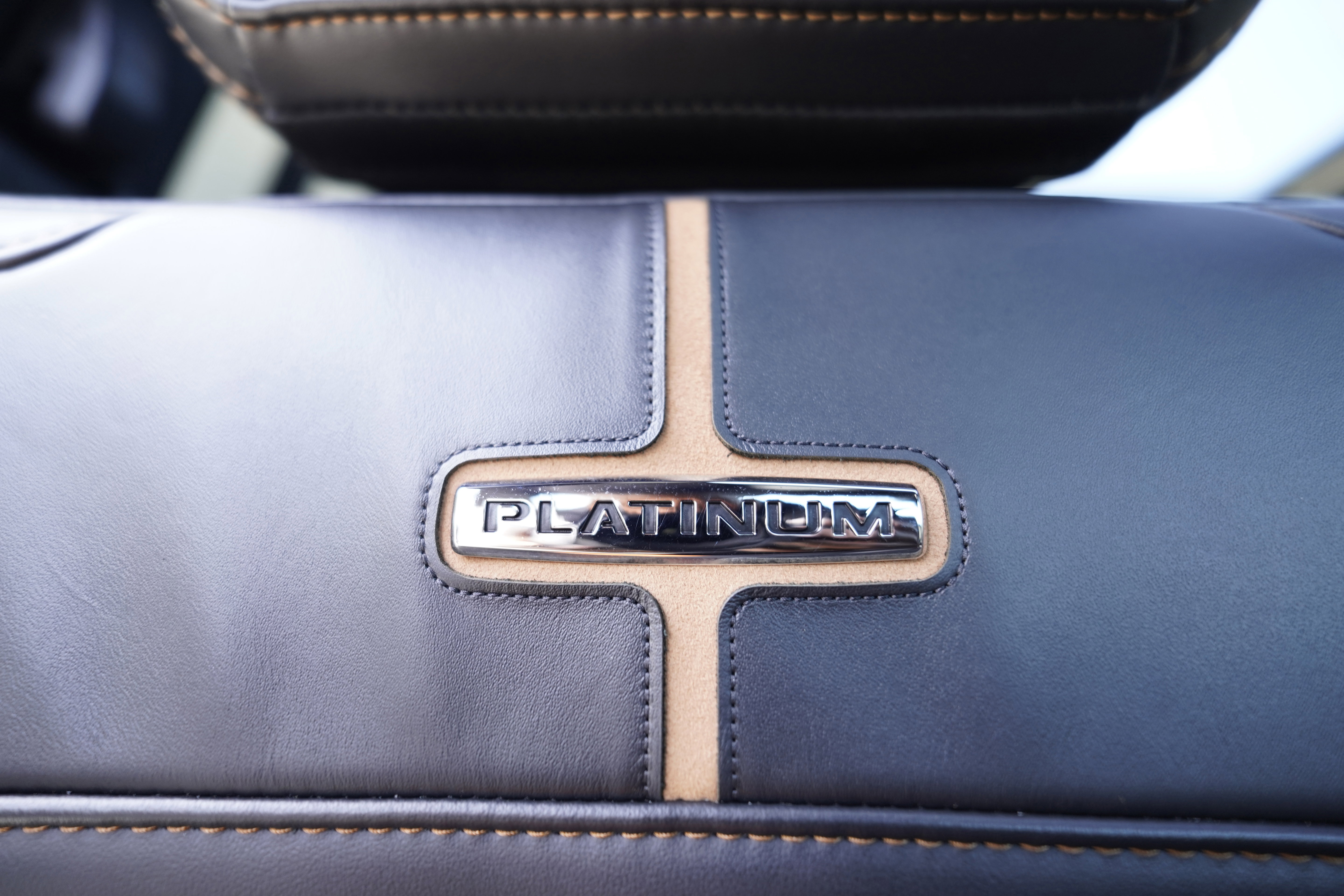 Used 2024 Ford F250 Platinum image 9