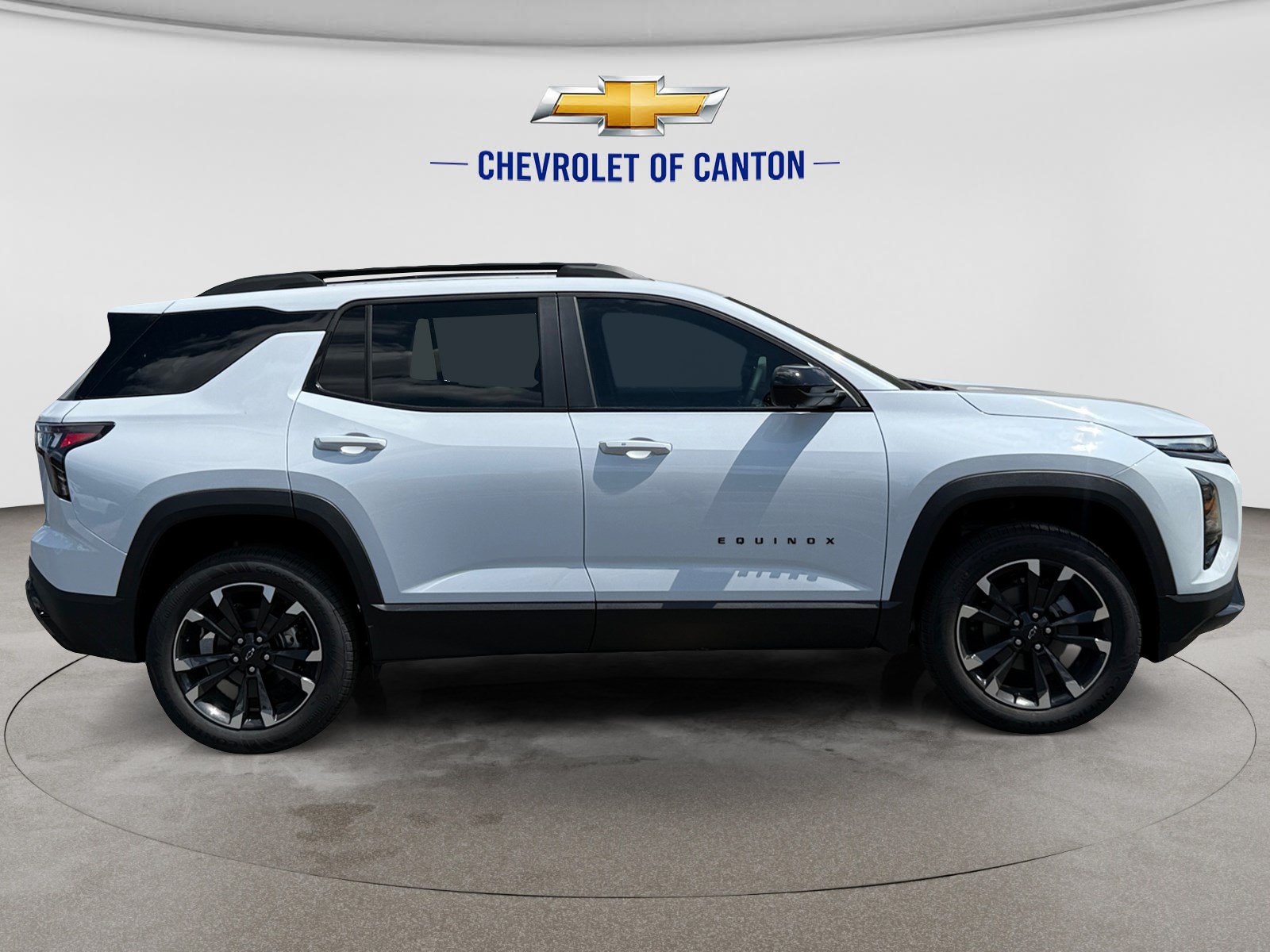New 2027 Chevrolet Equinox RS w/ Safety and Technology Package FWD image 4