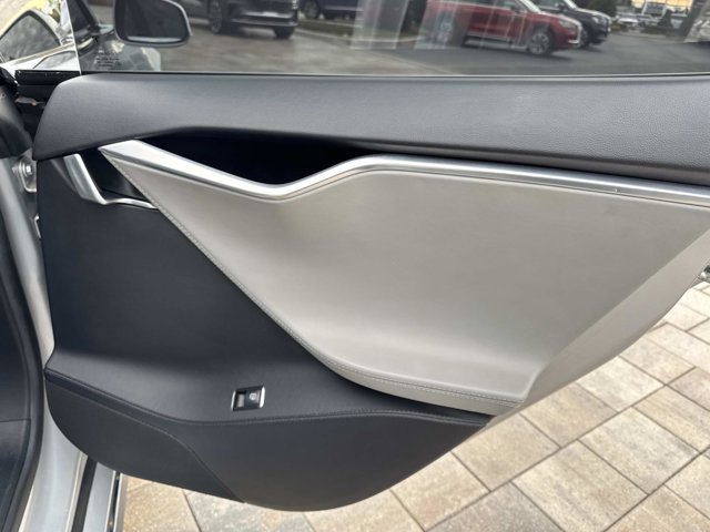 Used 2013 Tesla Model S image 21