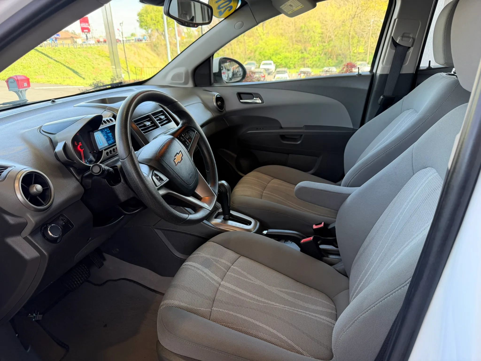 Used 2013 Chevrolet Sonic LT image 7