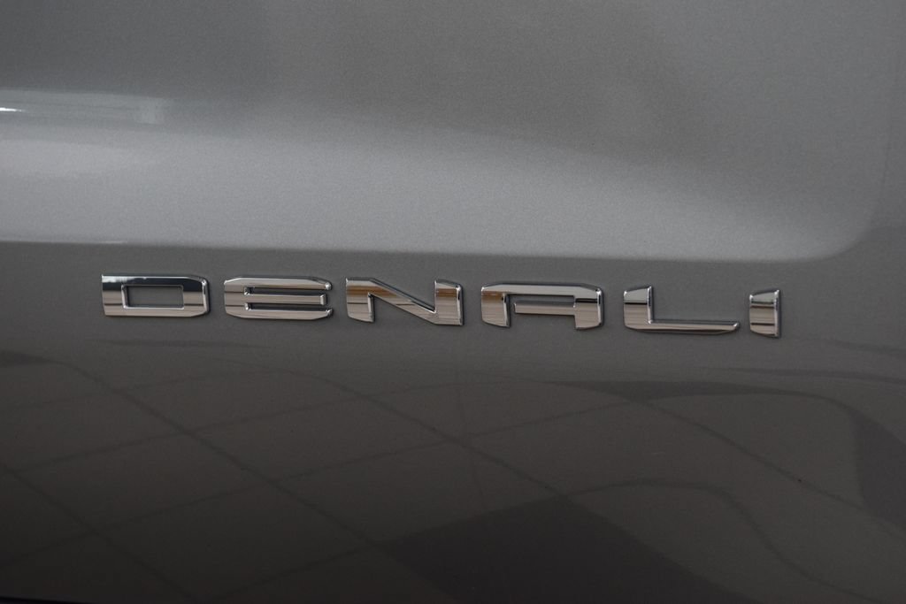 Used 2024 GMC Sierra 1500 Denali AWD/4WD image 17