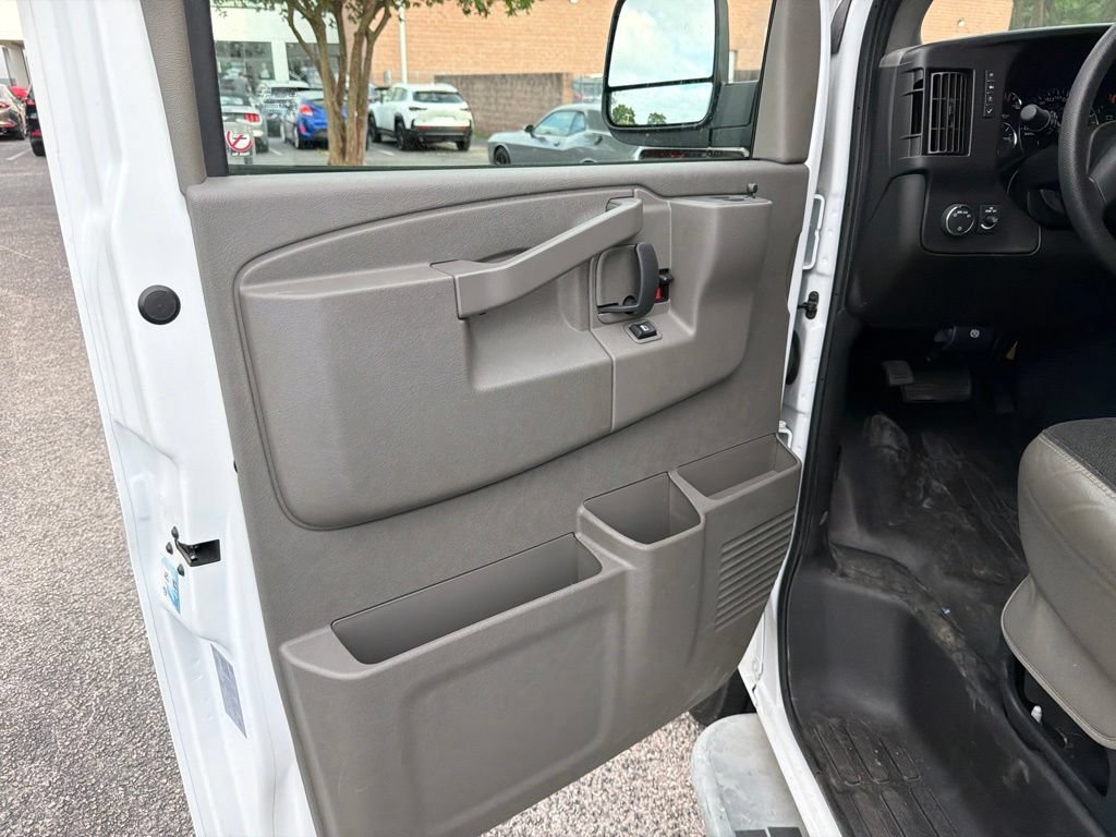 Used 2024 GMC Savana 2500 w/ Driver Convenience Package RWD image 16