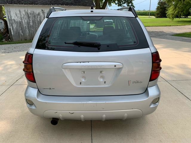 Used 2006 Pontiac Vibe w/ Sport Package FWD image 5