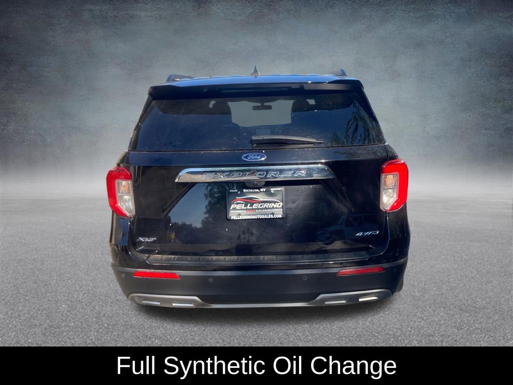 Used 2022 Ford Explorer XLT w/ Equipment Group 202A image 5