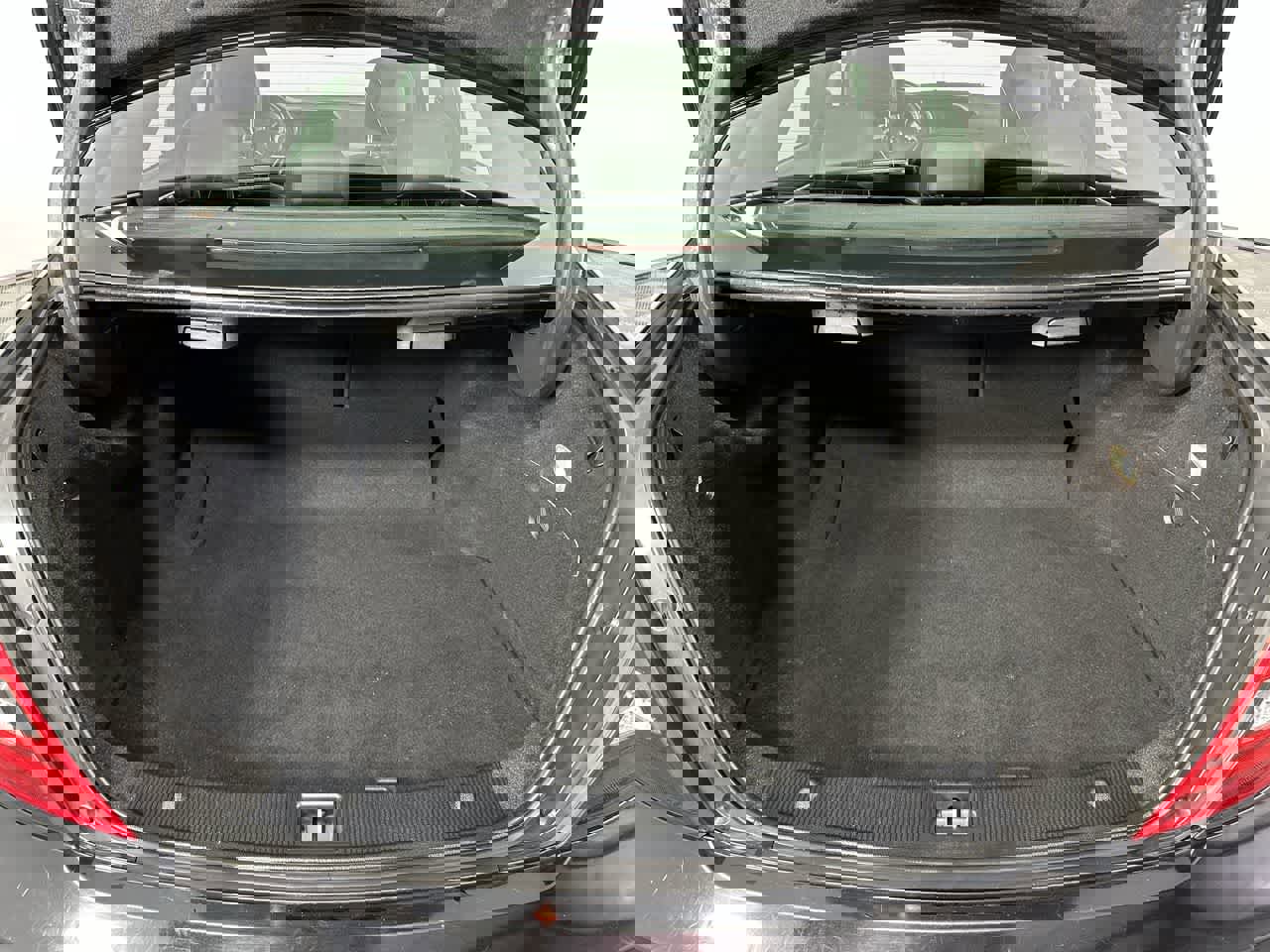 Used 2012 Mercedes-Benz C 300 Sport image 16