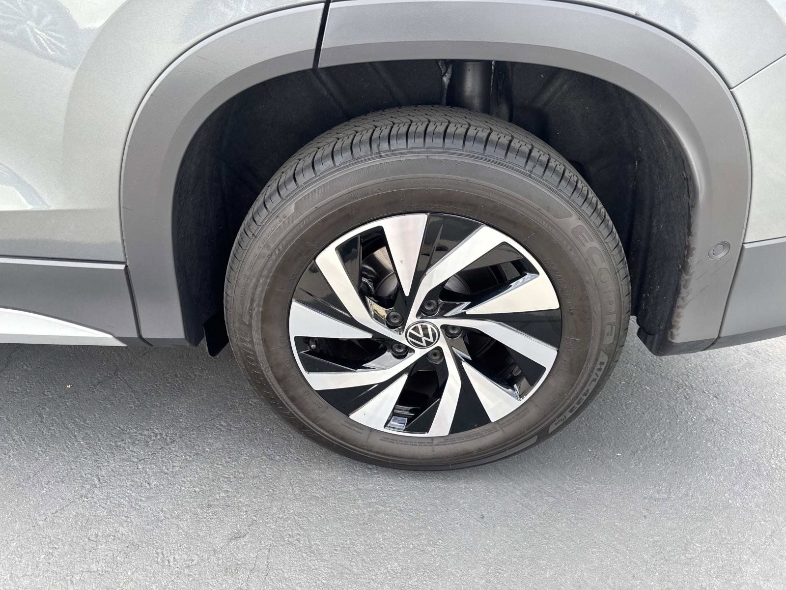 Certified 2025 Volkswagen Tiguan S image 6