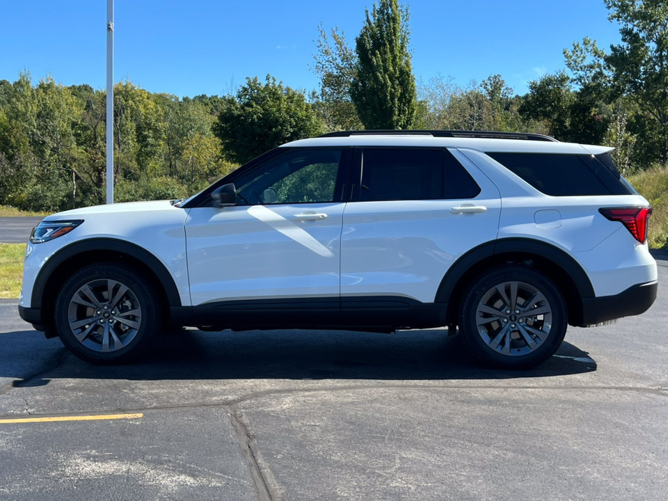 Used 2027 Ford Explorer Active AWD/4WD image 42