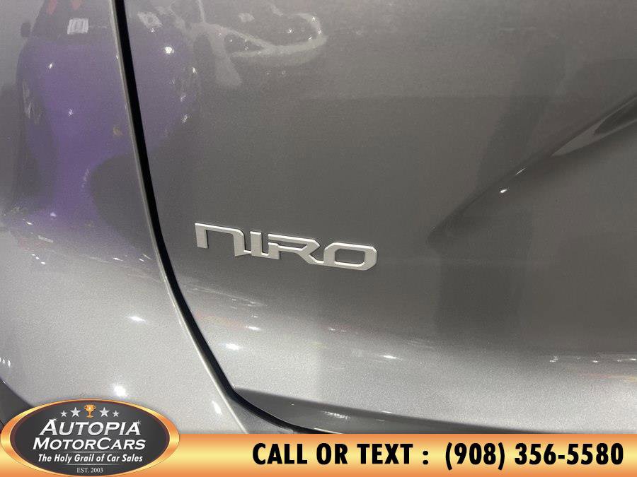 Used 2023 Kia Niro EX Touring FWD image 38