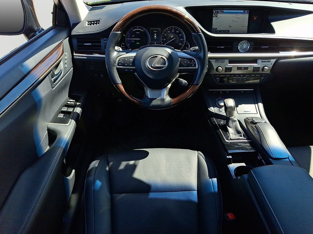 Used 2016 Lexus ES 300h w/ Navigation System Package FWD image 12