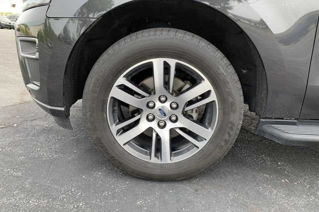 Used 2024 Ford Expedition Max Limited AWD/4WD image 9