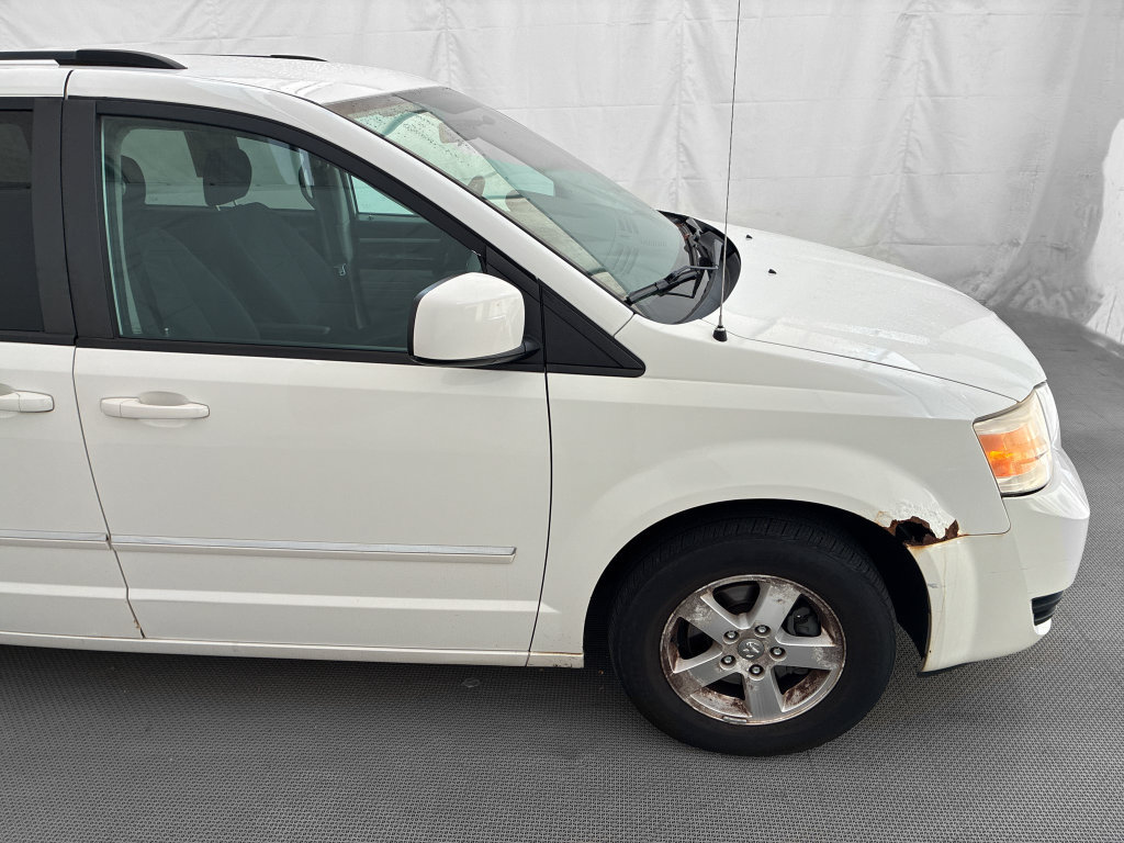 Used 2009 Dodge Grand Caravan SXT FWD image 7