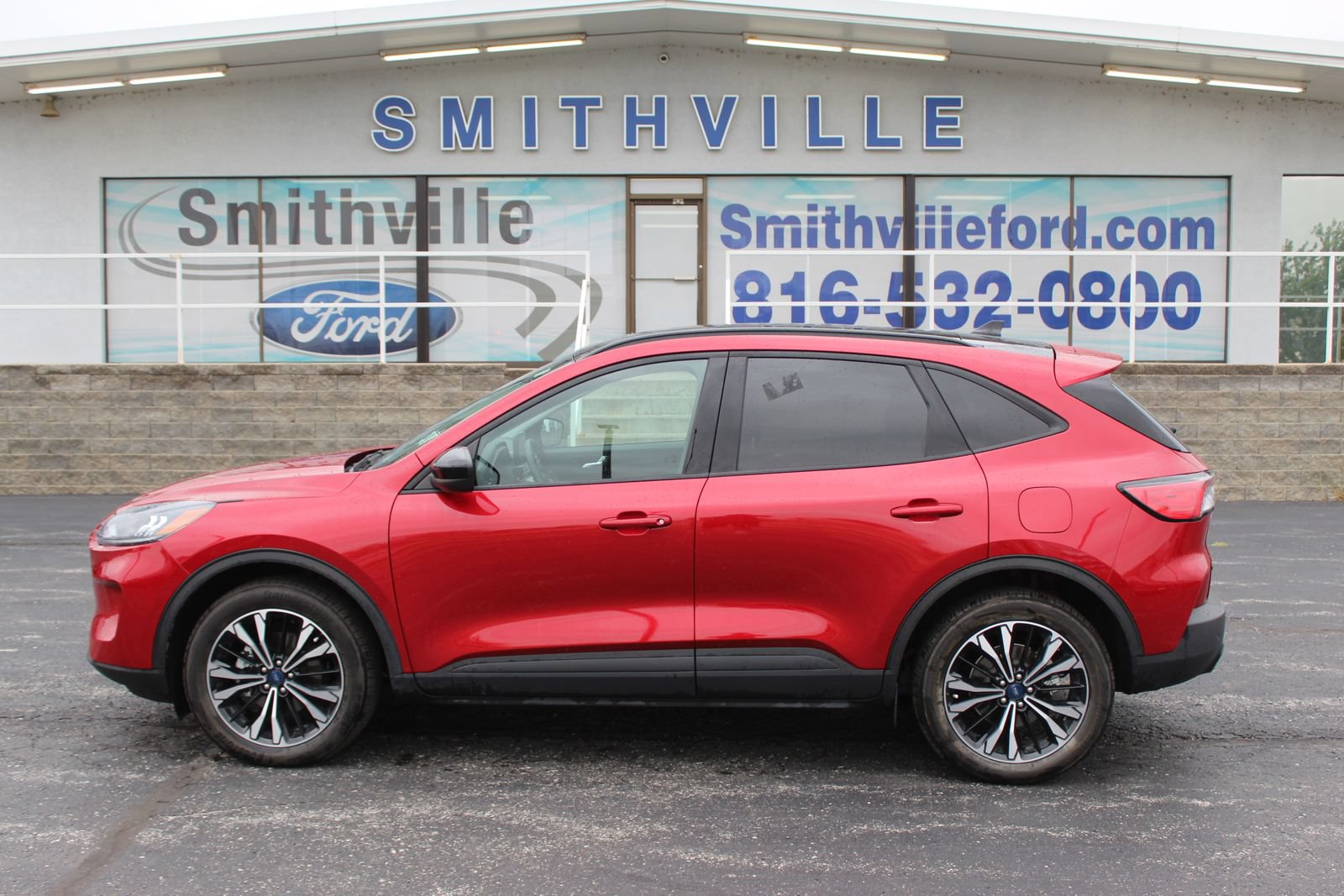 Used 2022 Ford Escape SEL w/ SEL Stealth AWD Package image 3