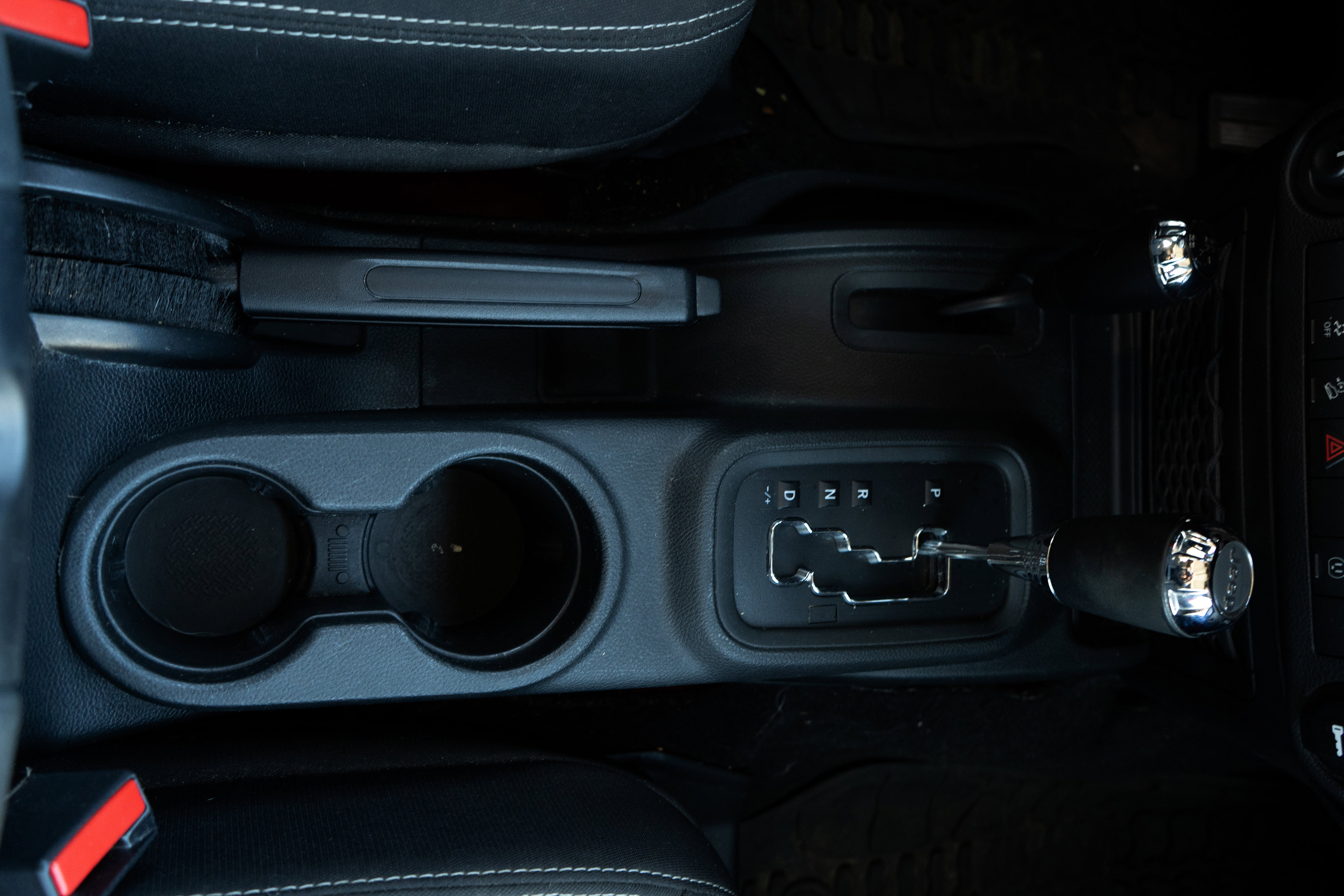 Used 2017 Jeep Wrangler Unlimited Sahara w/ Max Tow Package image 30