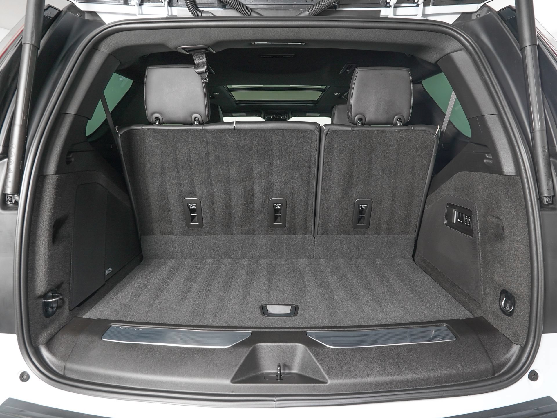 Used 2026 Cadillac Escalade Sport w/ Touring Package AWD/4WD image 10