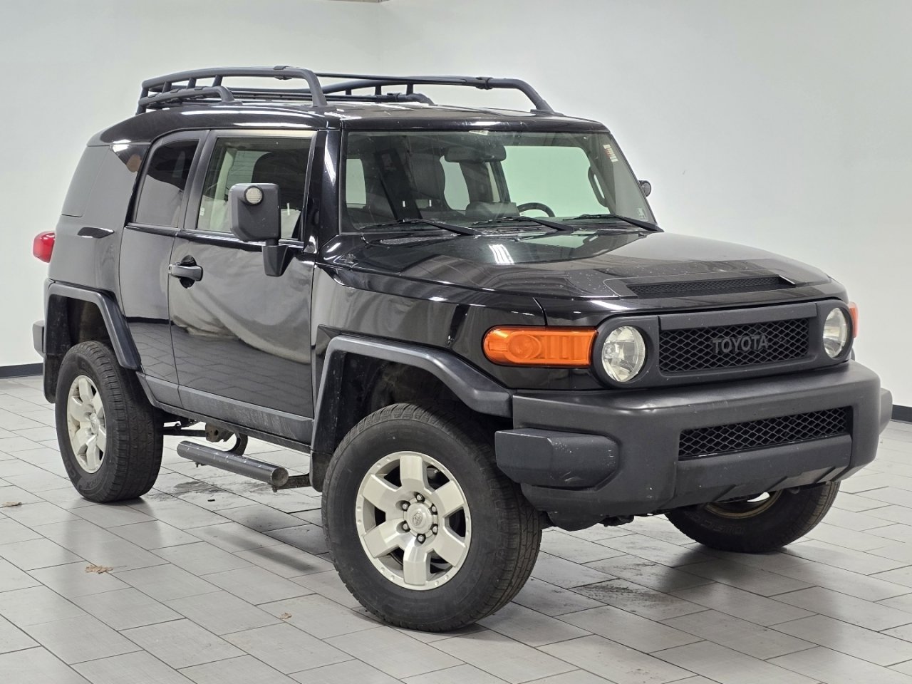 Used 2010 Toyota FJ Cruiser Base image 2