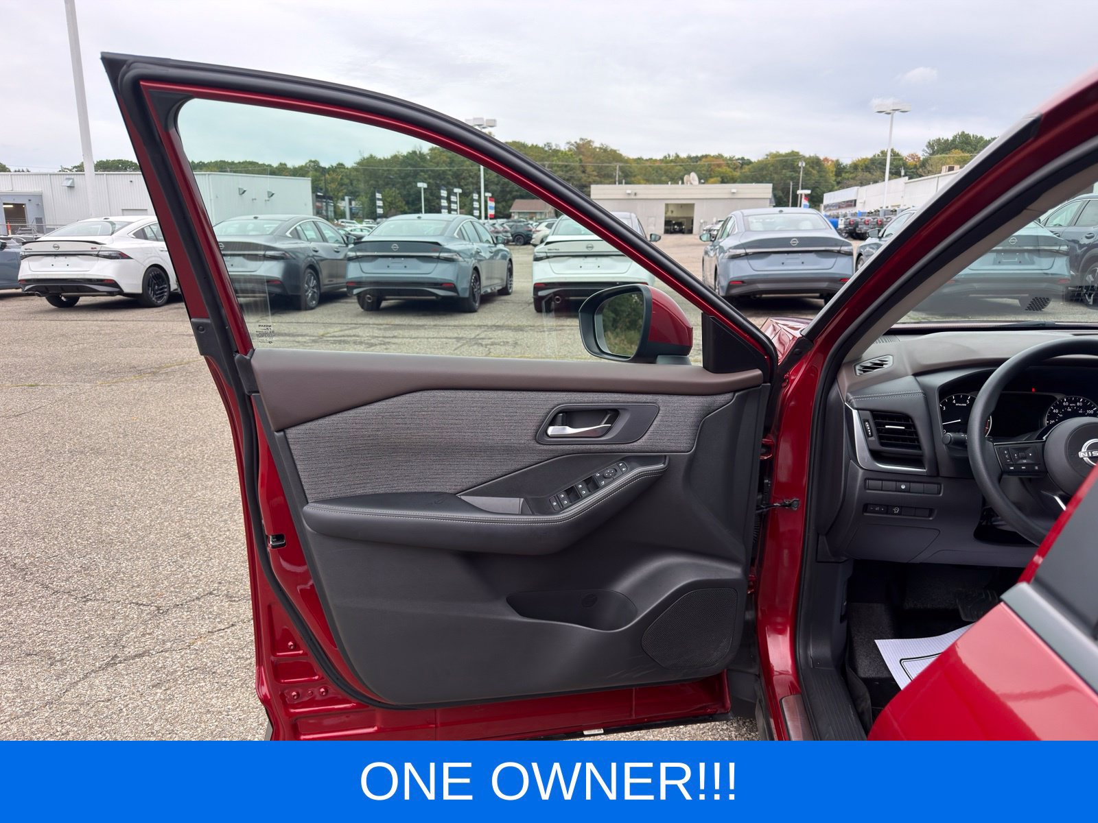 Used 2023 Nissan Rogue SV AWD/4WD image 13