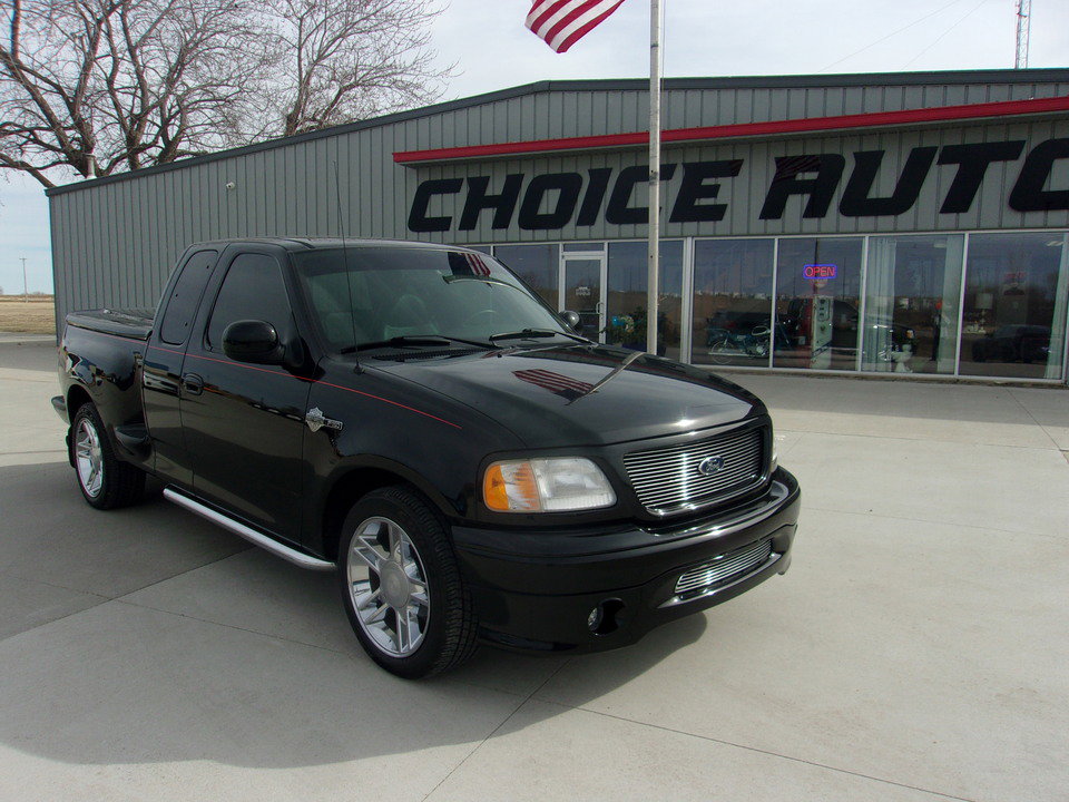 Used 2000 Ford F150 Harley-Davidson image 1