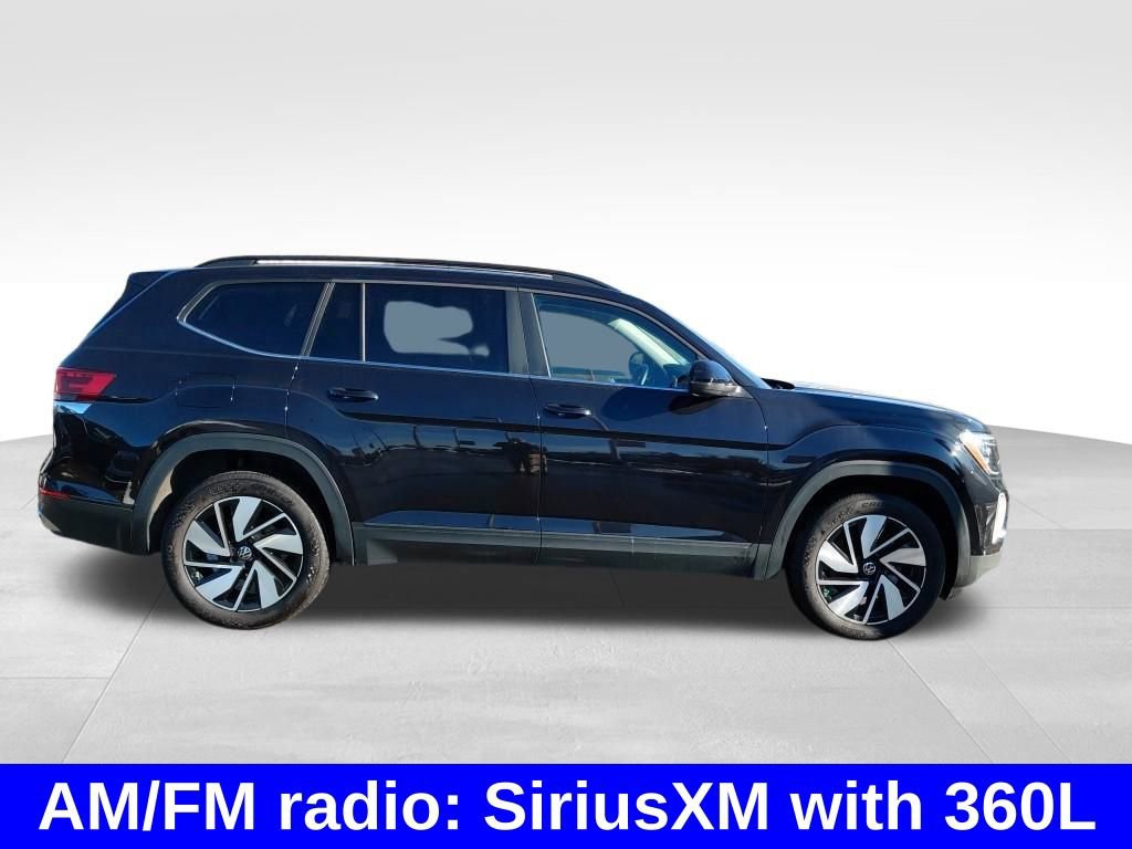 Used 2025 Volkswagen Atlas SE image 6