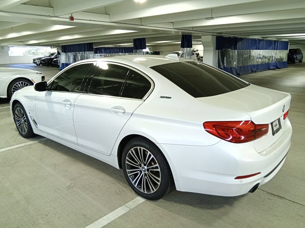 Used 2019 BMW 530e xDrive w/ Convenience Package AWD/4WD image 7