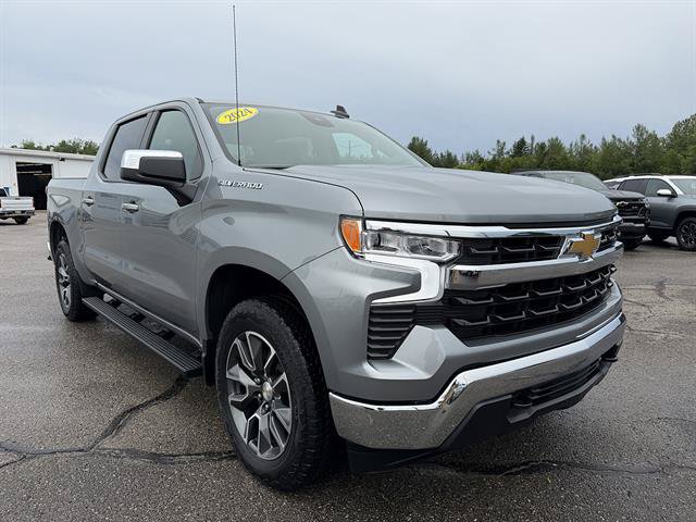 Used 2024 Chevrolet Silverado 1500 LT AWD/4WD image 7