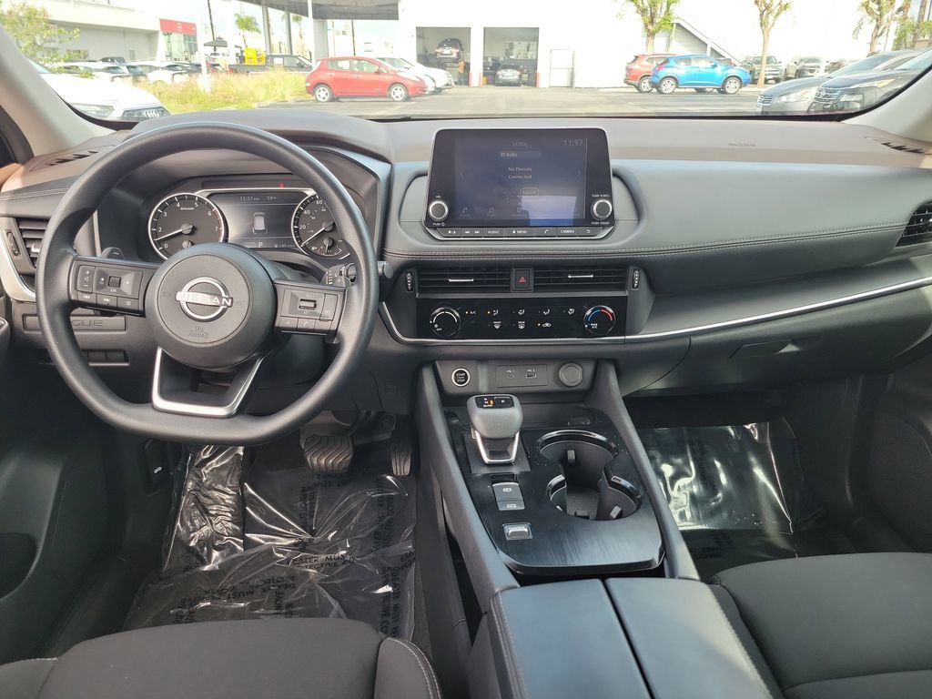 Used 2023 Nissan Rogue S FWD image 5