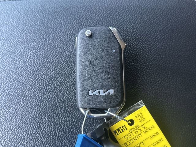 Used 2025 Kia Sportage LX image 34