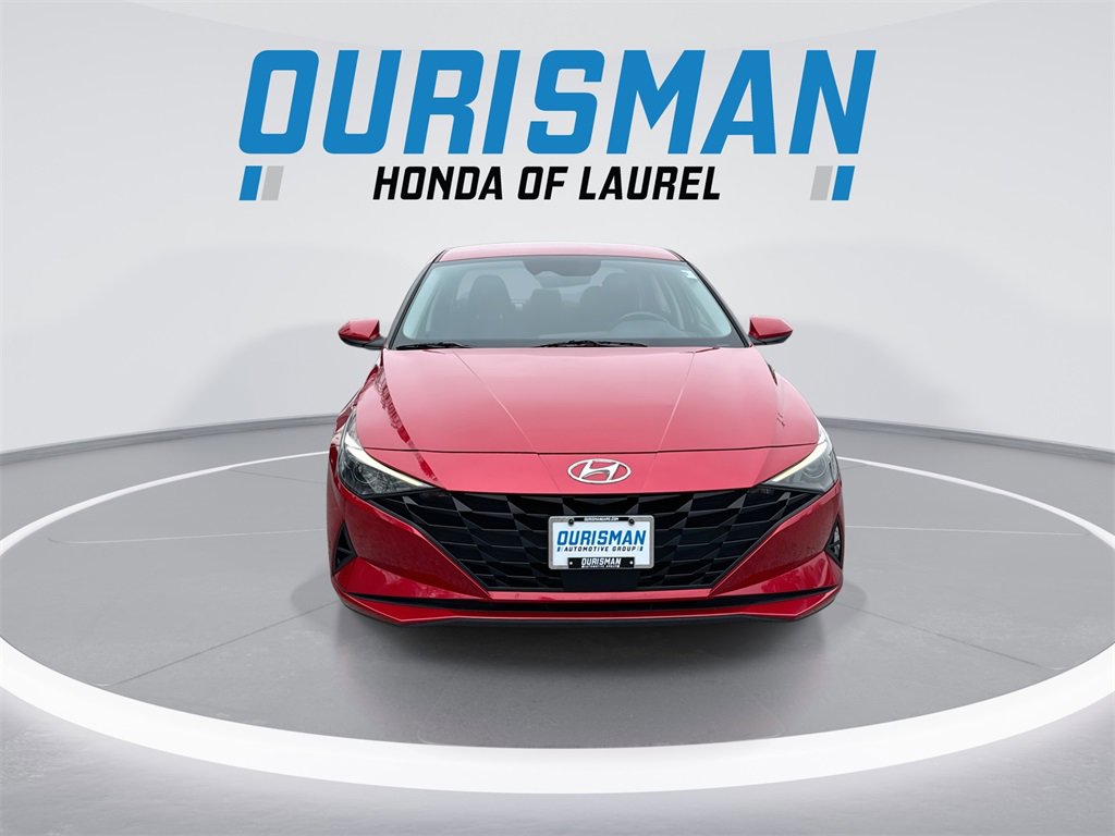 Used 2023 Hyundai Elantra SEL w/ Convenience Package image 3