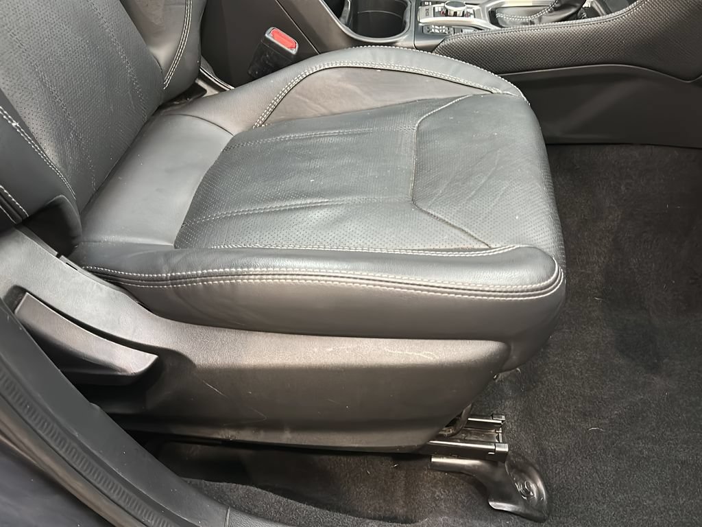 Used 2020 Subaru Forester Limited w/ Popular Package #3 AWD/4WD image 19