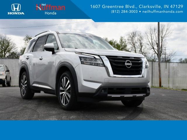 Used 2022 Nissan Pathfinder Platinum w/ Cargo Package image 1