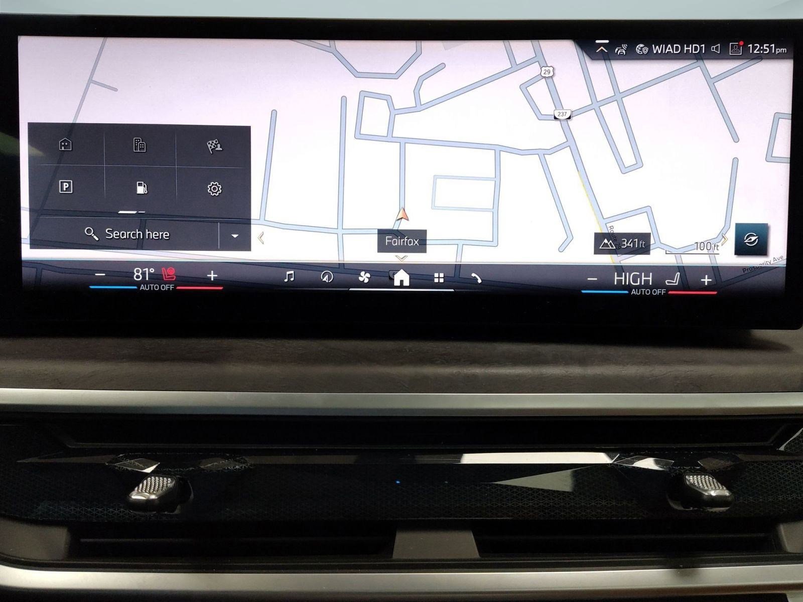 Used 2025 BMW X5 xDrive50e w/ Parking Assistance Package image 22