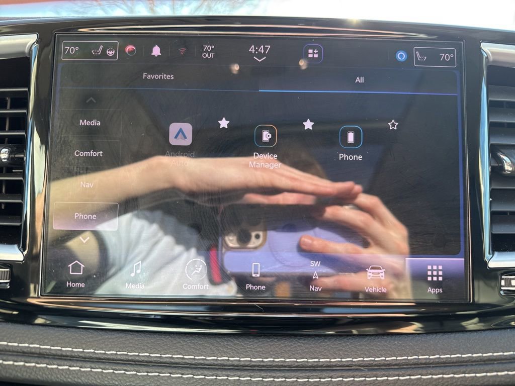 Used 2022 Chrysler Pacifica Limited w/ Uconnect Theater Family Group image 60