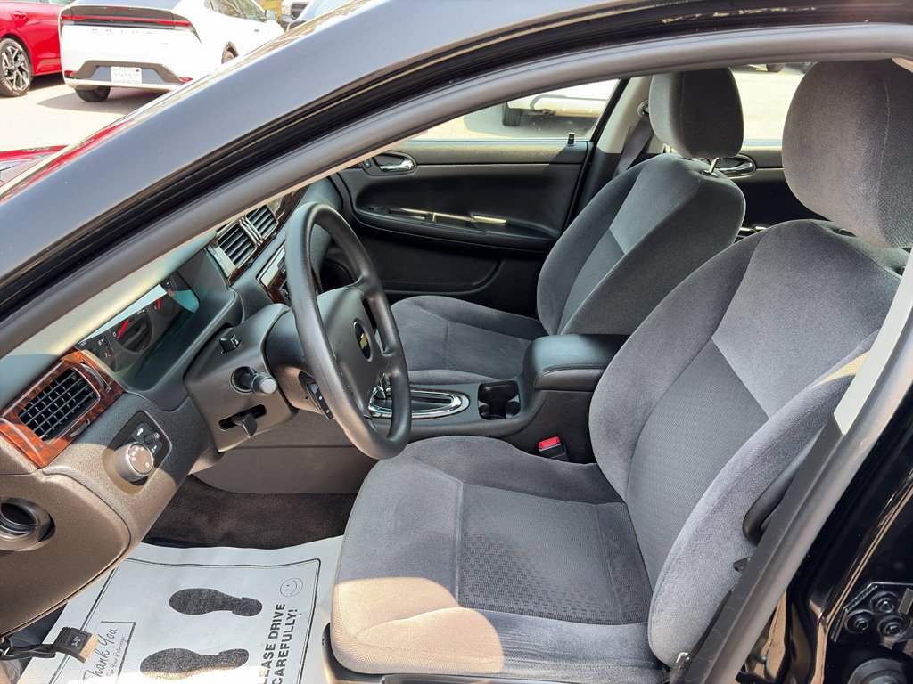 Used 2016 Chevrolet Impala Limited LS FWD image 9