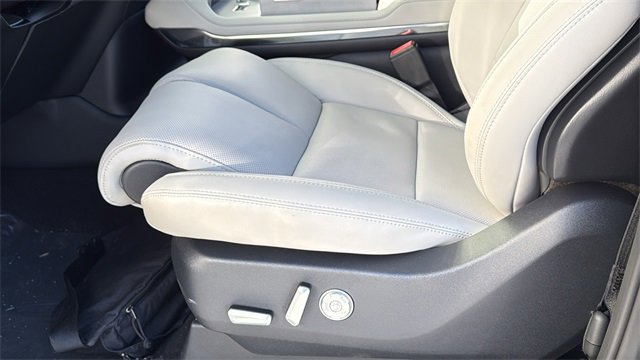 New 2026 Lincoln Navigator L Reserve image 21