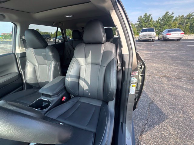 Certified 2024 Subaru Outback Limited AWD/4WD image 13