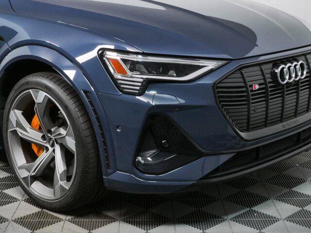Used 2023 Audi e-tron S Prestige w/ Prestige Package AWD/4WD image 39