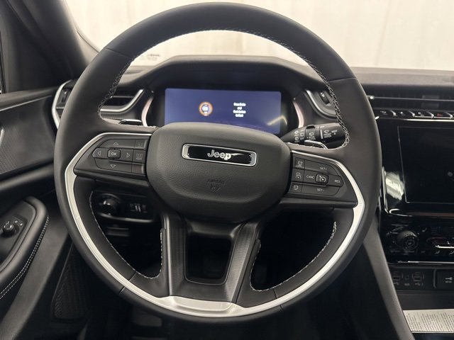 New 2025 Jeep Grand Cherokee L Altitude image 10